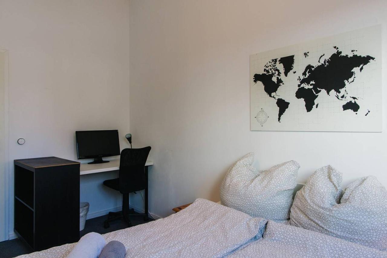 Vakantiehuis With 3 Bedroom +1.5 Bthrm +a/c In Prenzlauer Berg *