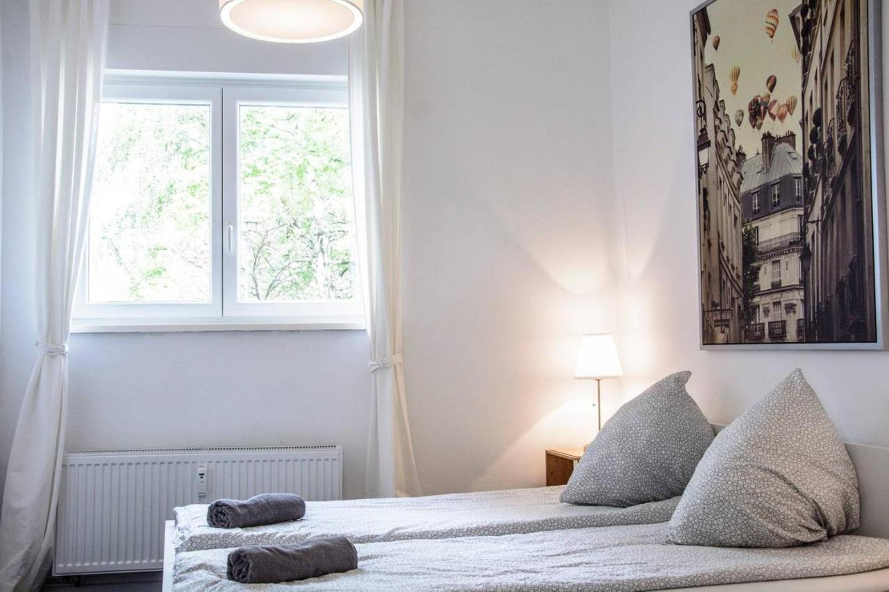 With 3 Bedroom +1.5 Bthrm +a/c In Prenzlauer Berg * Berlijn